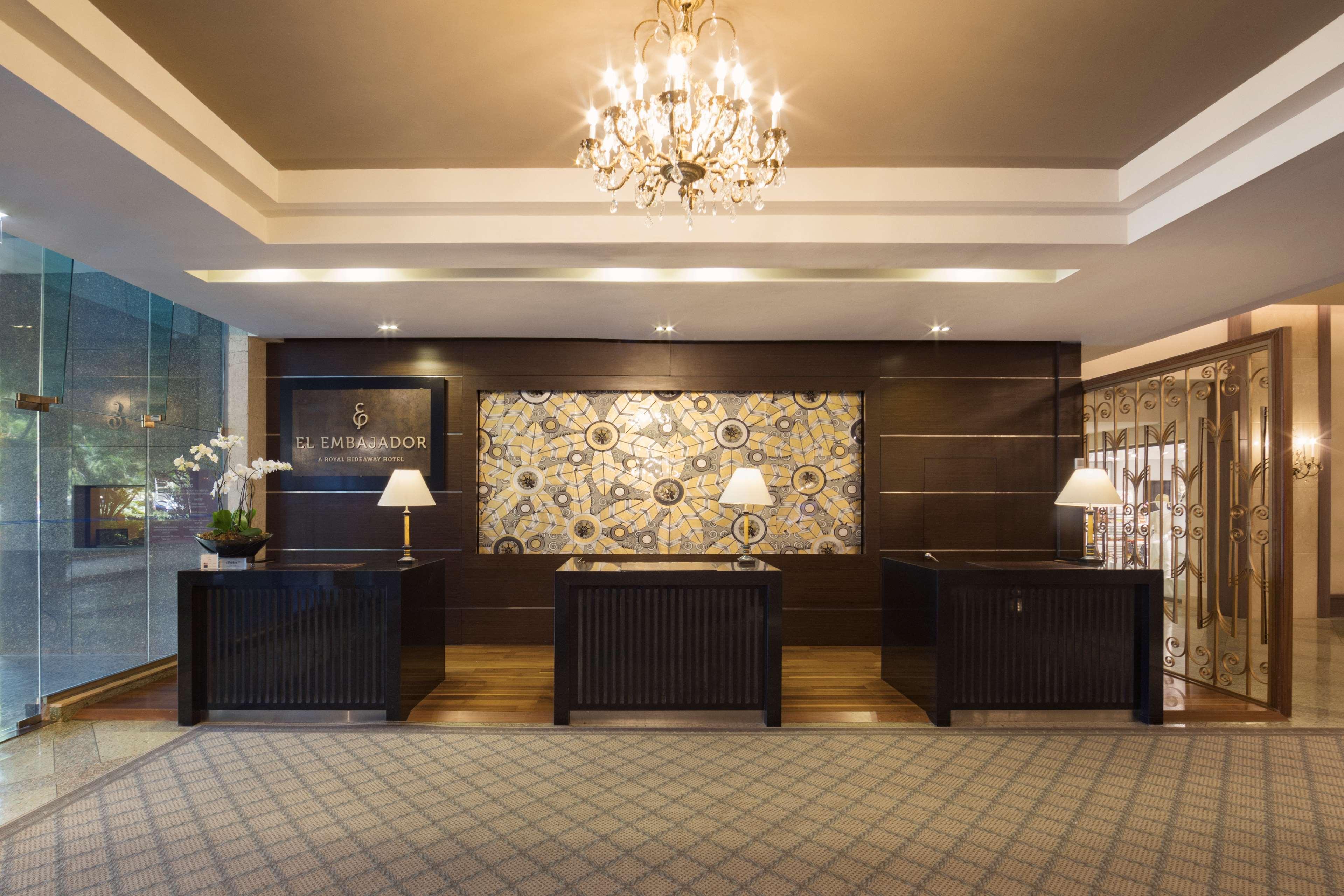 El Embajador, A Royal Hideaway Hotel Santo Domingo Exteriér fotografie The lobby of the hotel