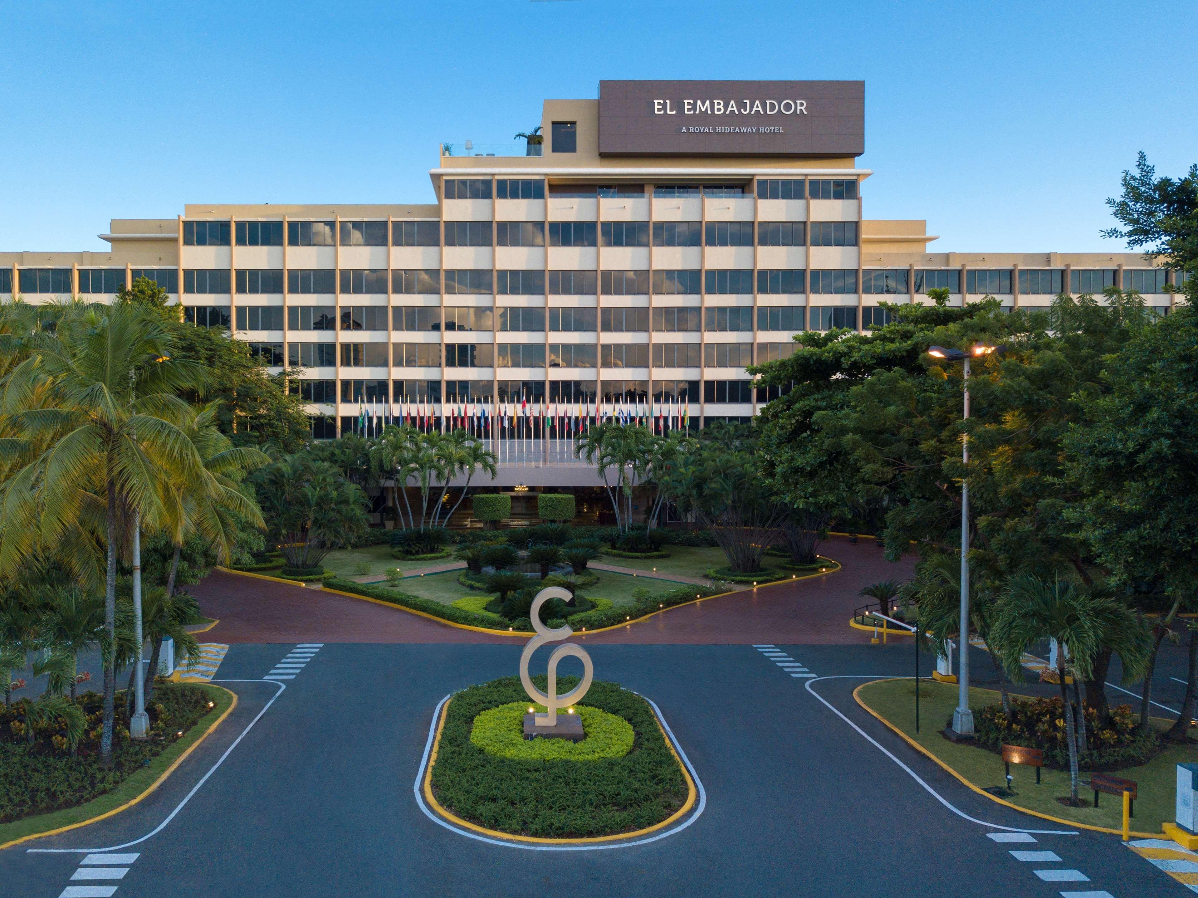 El Embajador, A Royal Hideaway Hotel Santo Domingo Exteriér fotografie The hotel in 2019