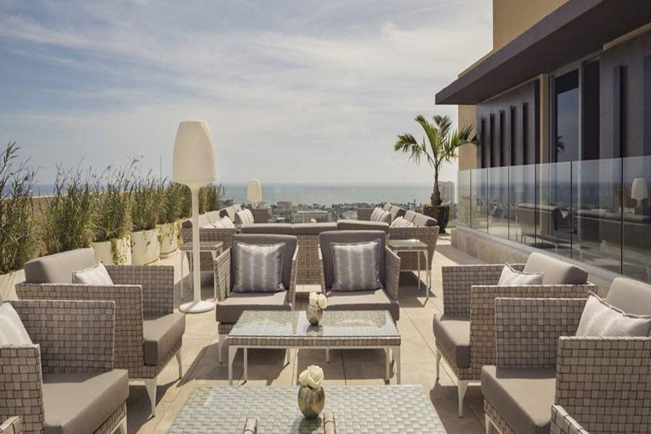 El Embajador, A Royal Hideaway Hotel Santo Domingo Exteriér fotografie The rooftop lounge at the West Hollywood Hotel