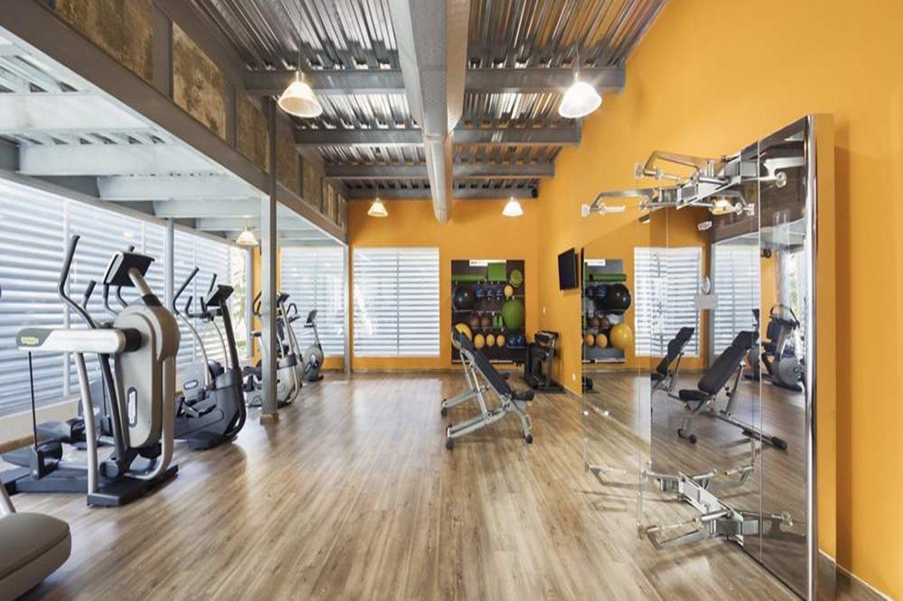El Embajador, A Royal Hideaway Hotel Santo Domingo Exteriér fotografie The gym at the 2012 Olympic Village