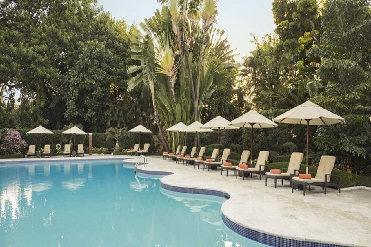 El Embajador, A Royal Hideaway Hotel Santo Domingo Exteriér fotografie The pool at the Four Seasons Hotel