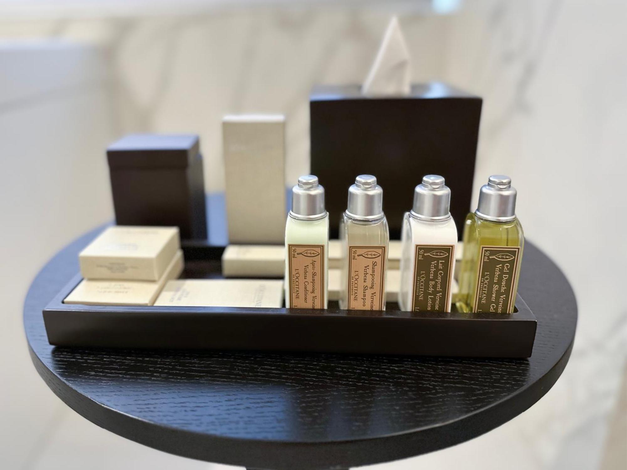 El Embajador, A Royal Hideaway Hotel Santo Domingo Exteriér fotografie A set of toiletries